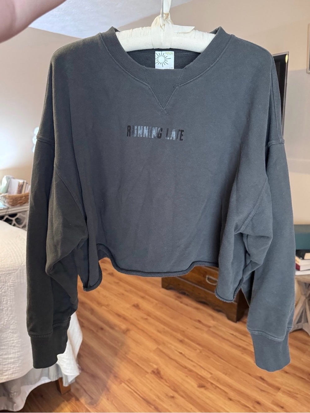 Aerie Offline Running Late Cropped Sweatshirt Charcoal L